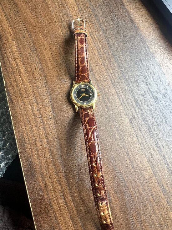 Black and Gold Vintage Citizen Watch with Leather Band and Date Window main image 2